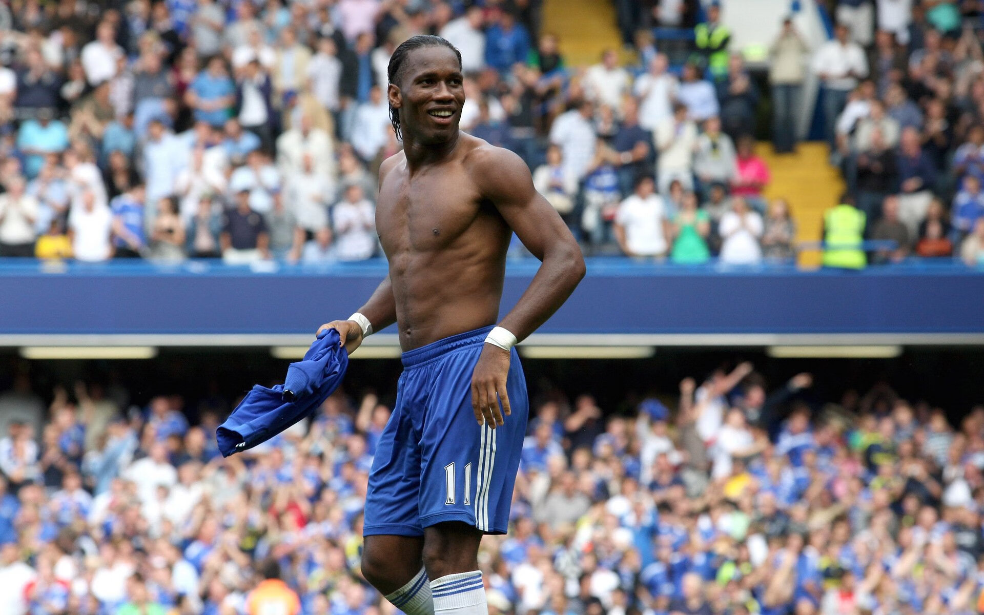 空手道型比赛 选手动作干脆利落赢得高分